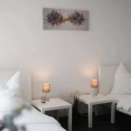 Ein, Zwei- Oder Mehrbettzimmer/ Monteurszimmer